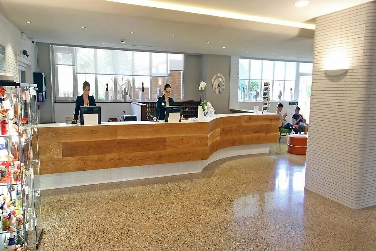 Hotel Prestige Sant Marc Roses 4*,