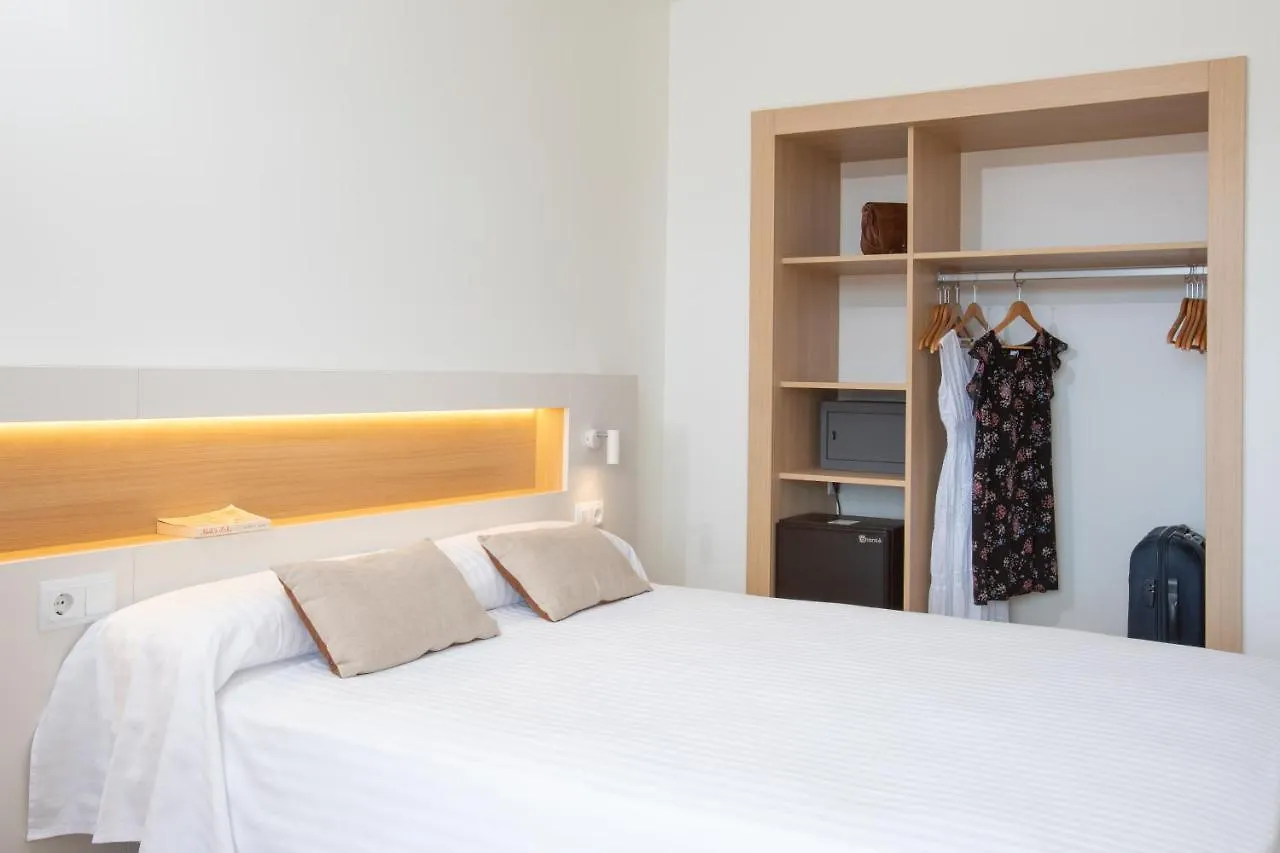 Hotel Prestige Sant Marc Roses 4*,
